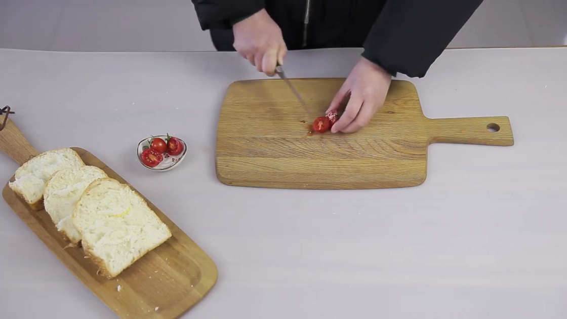 KW Organic Bamboo Acacia Wood Cutting Board with Handle for Meat Cheese and Vegetable Chop End Grain Chopping Block