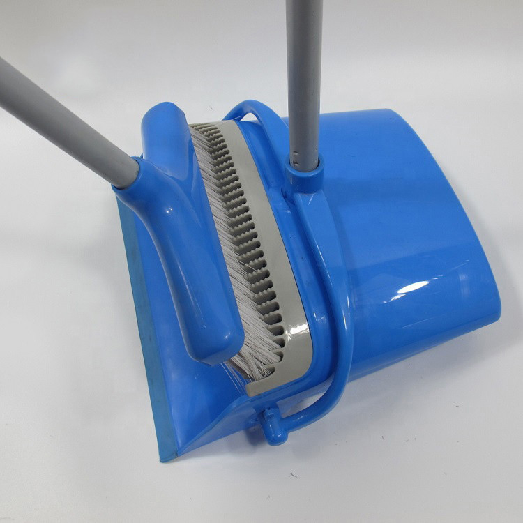 Windproof Bristle Stand Up Dustpan And Broom Set 26*26*90CM